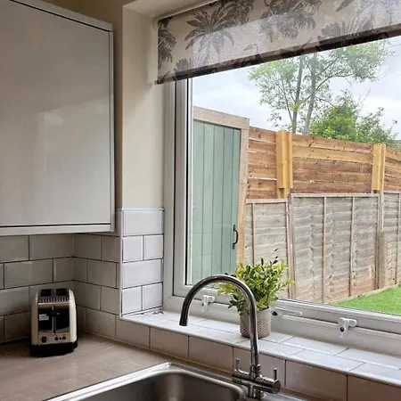 Flaxman Avenue - Lovely 4 Bed Home, 5 Mins Drive To York City Centre, Free Superfast Wi-Fi, Free On-Street Parking Exterior photo